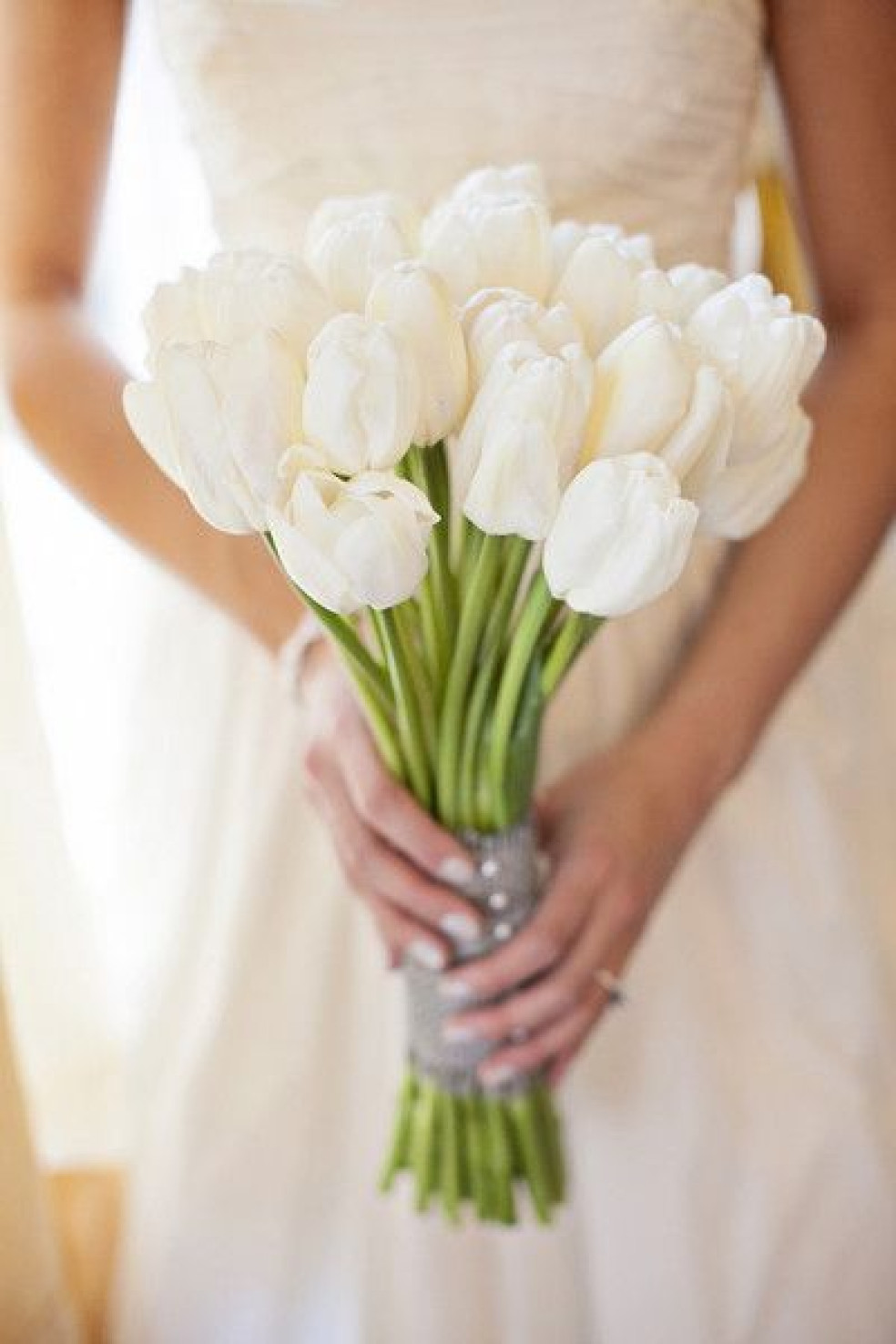 Úzká svatební kytice