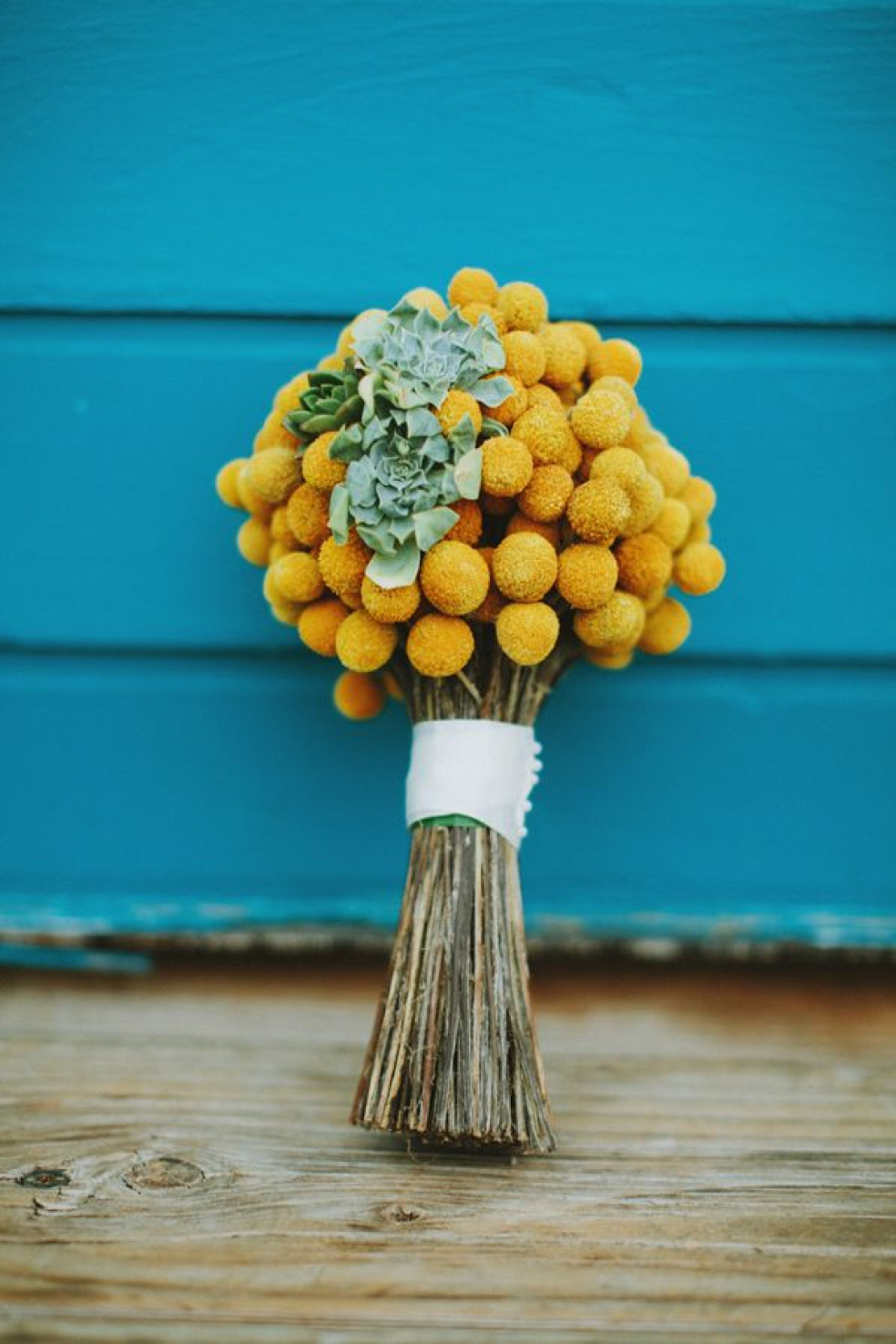 Vysoká žlutá svatební kytice